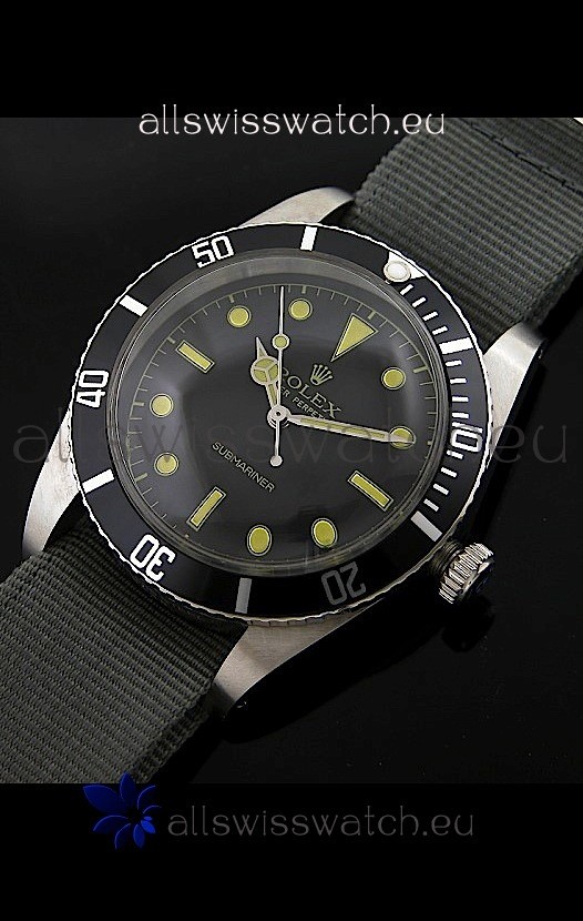 Rolex&nbsp;Submariner Swiss Replica Watch in Domed Crystal Grey Nylon Strap